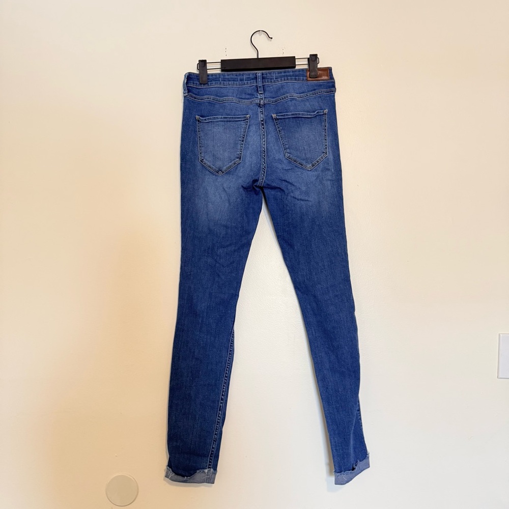 Hollister | Classic High-Rise Super Skinny Blue Ripped Jeans - Picture 6 of 8